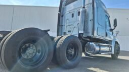 
										Freightliner Cascadia 2017 full									